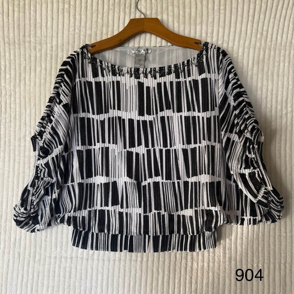 Alberto Makali Black/White Embellished Batwing Short Sleeve Top Blouse Size S